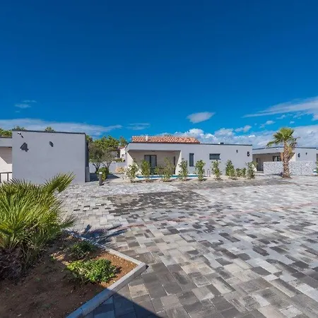 More Exclusive Villas And Spa Vir Exterior photo
